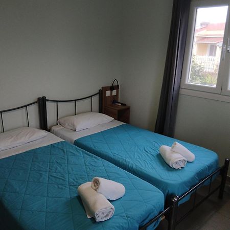 Feeloxenia Corfu Apartments Akharávi Eksteriør bilde