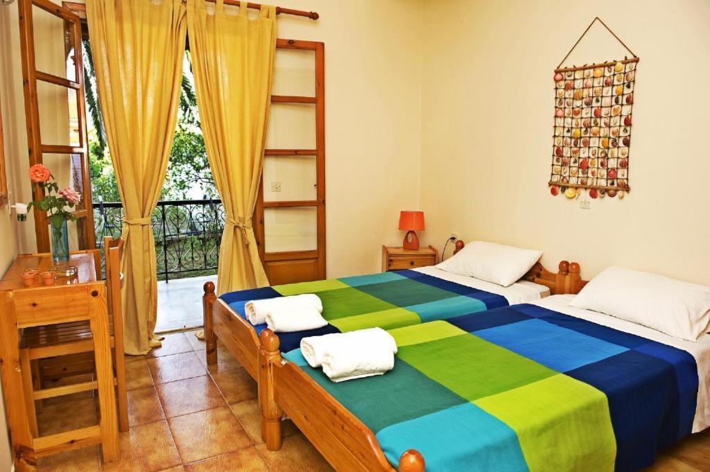Feeloxenia Corfu Apartments Akharávi Eksteriør bilde