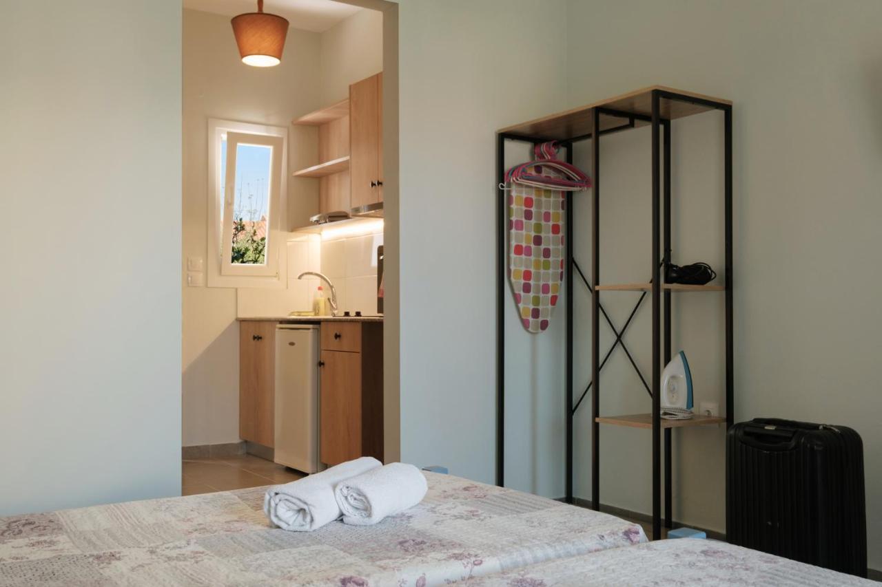 Feeloxenia Corfu Apartments Akharávi Eksteriør bilde