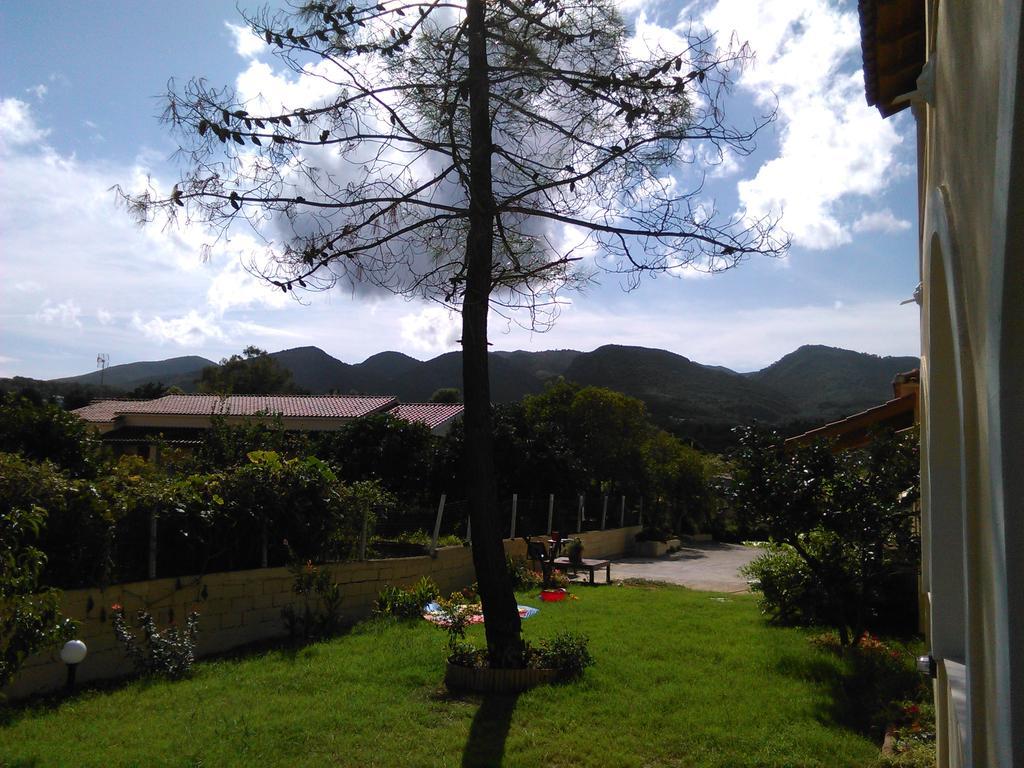Feeloxenia Corfu Apartments Akharávi Eksteriør bilde